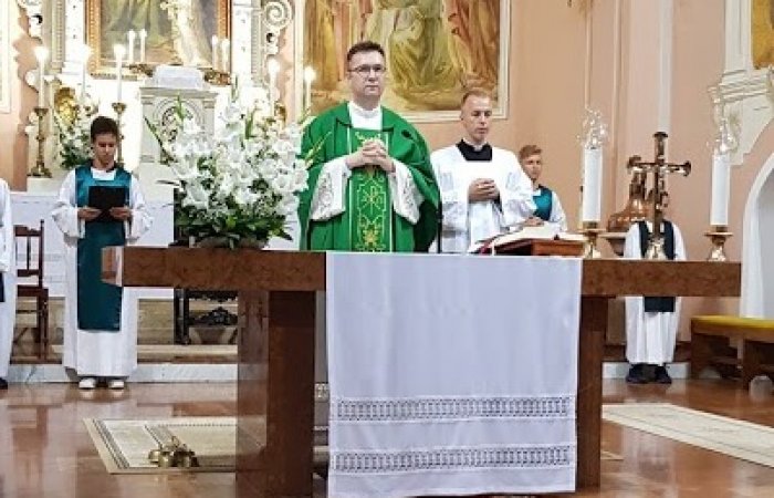 A kapuvári hívek elköszöntek Gábor atyától