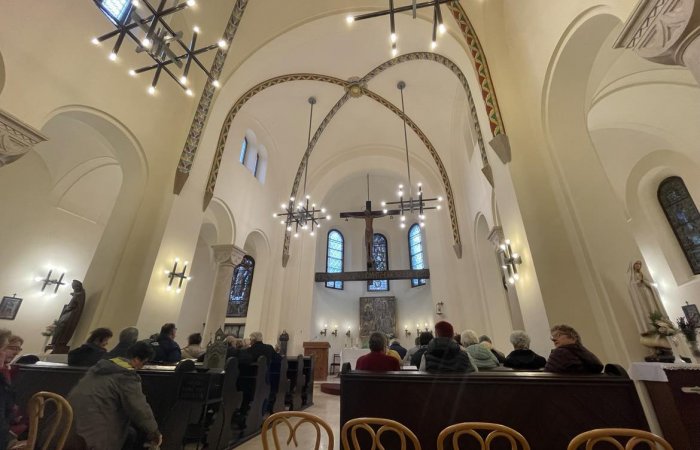 Újabb zarándokcsoport a Budapest szívében található Városligetben