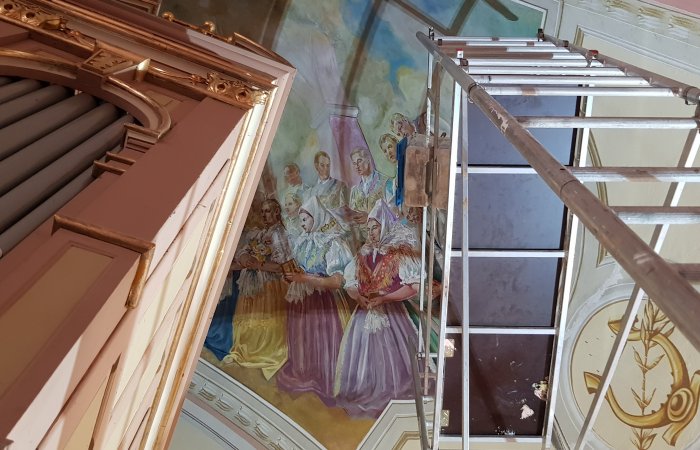 A nagytemplom freskóinak felújítása