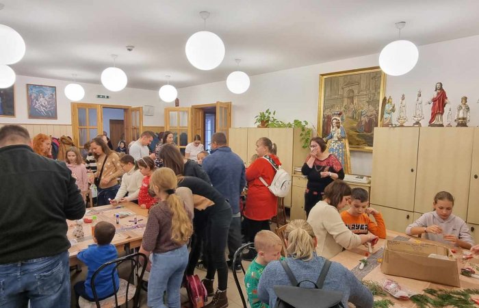 Mézeskalácsos karácsonyváró játszóház a kapuvári plébánián - 2023.