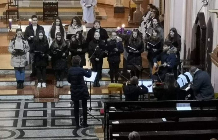 Gyertyagyújtás Gaudete vasárnapján