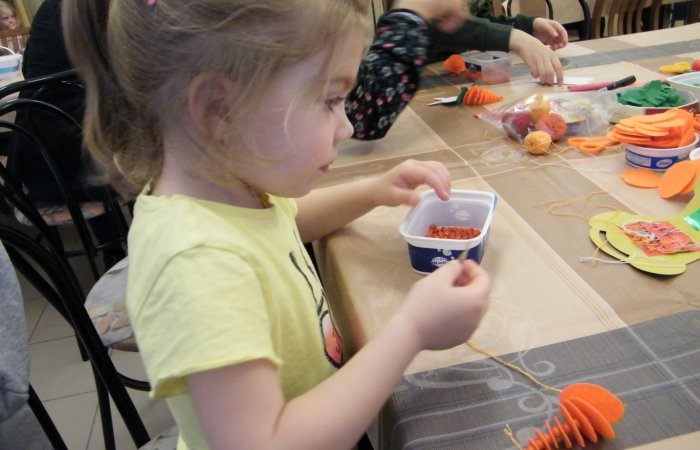 Kekszes és mézeskalácsos húsvéti játszóház a kapuvári plébánián