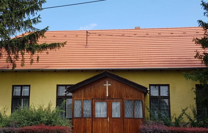 Tőzeggyármajori misézőhely új függönyei