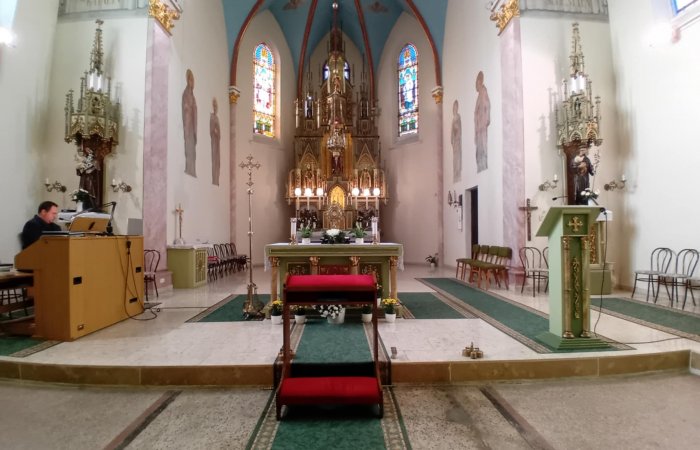 Szentségimádás Gartán