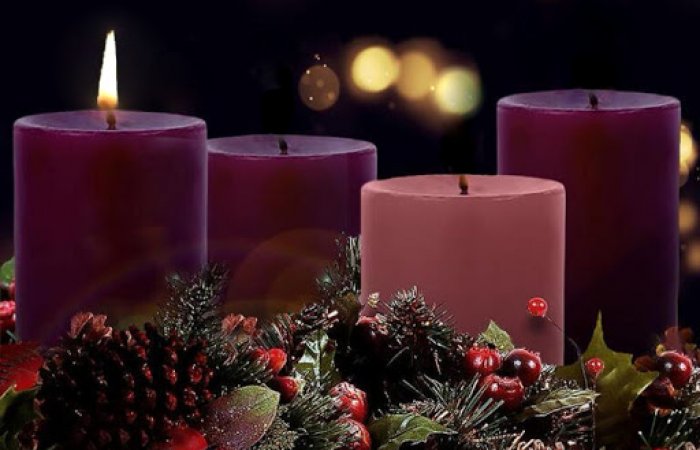 Adventi első gyertyagyújtás